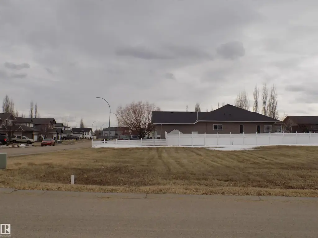 4232 54 Avenue, Wetaskiwin